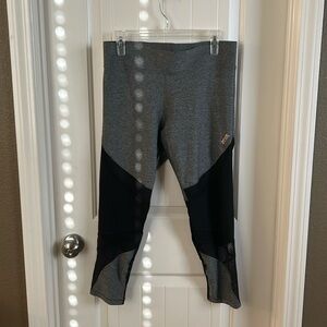 Victoria’s Secret PINK Ultimate Leggings